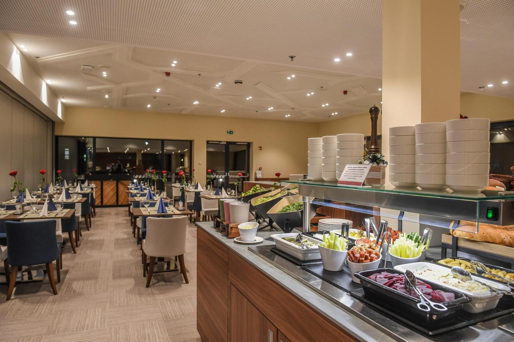Hunguest Hotel Sosto Nyíregyháza Zewnętrze zdjęcie