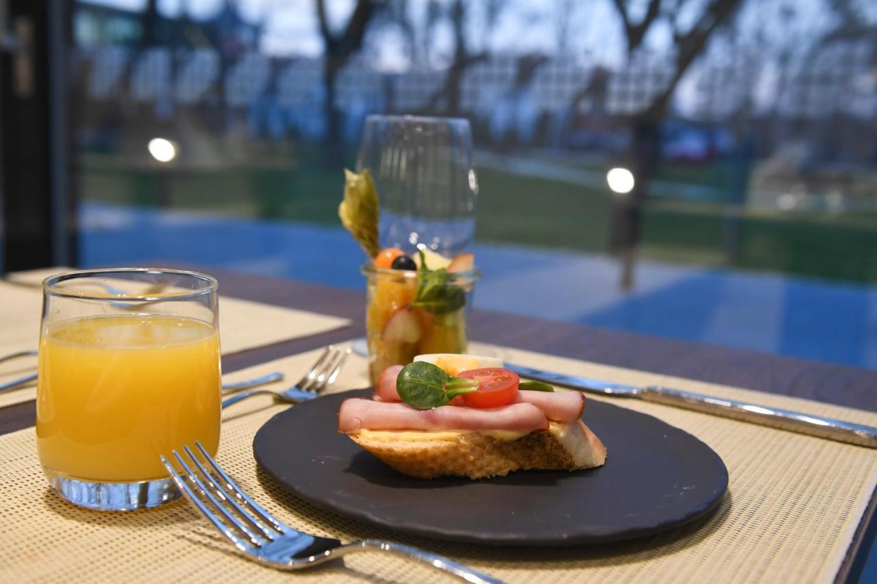 Hunguest Hotel Sosto Nyíregyháza Zewnętrze zdjęcie